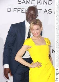 Djimon Hounsou, Renée Zellweger 10 12 2017 The Los Angeles Premiere of Same Kind of Different As Me held at Westwood Village Theatre in Los Angeles, CA  Copyright: xCronos IzumixHasegawax cronoshnw12102017111920