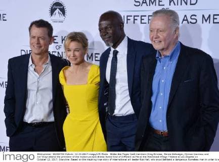 Bilder des Tages Cast members Greg Kinnear, Renee Zellweger, Djimon Hounsou and Jon Voigt attend the premiere of the motion picture drama Some Kind of Different as Me at the Westwood Village Theatre in Los Angeles on October 12, 2017. Storyline: Based on the inspiring true story of international art dealer Ron Hall, who must befriend a dangerous homeless man in order to save his struggling marriage to his wife, a woman whose dreams will lead all three of them on the journey of their lives.  LAP2017101201 JIMxRUYMEN