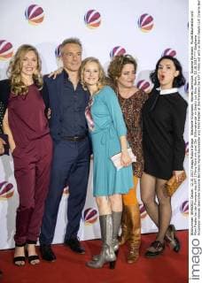 Stephanie Krogmann, Hannes Jaennicke, Susanne Bormann, Muriel Baumeister und Mimi Fiedler bei der Premiere des SAT.1 Films Nicht mit uns! Der Silikonskandal im Delphi Lux Kino. Berlin, 12.10.2017