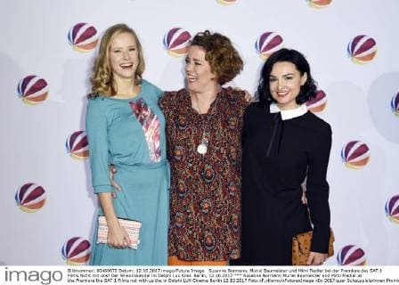 Susanne Bormann, Muriel Baumeister und Mimi Fiedler bei der Premiere des SAT.1 Films Nicht mit uns! Der Silikonskandal im Delphi Lux Kino. Berlin, 12.10.2017
