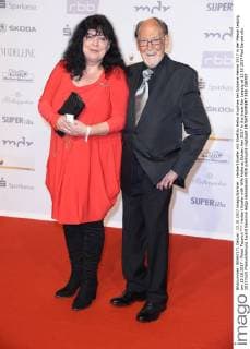 Herbert Koefer mit Ehefrau Heike Knochee bei Goldene Henne 2017 in der Messe Leipzig am 13.10.2017 - Roter Teppich