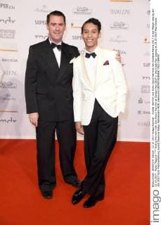 Andrej Hermlin mit Sohn David Hermlin bei Goldene Henne 2017 in der Messe Leipzig am 13.10.2017 - Roter Teppich