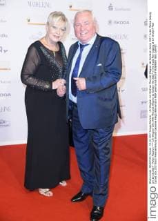 Ulli Wegner mit Ehefrau Margret Wegner bei Goldene Henne 2017 in der Messe Leipzig am 13.10.2017 - Roter Teppich