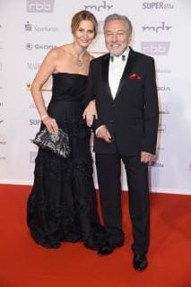 Karel Gott mit Ehefrau Ivana Gottova bei Goldene Henne 2017 in der Messe Leipzig am 13.10.2017 - Roter Teppich