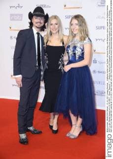 Stefanie Hertel mit Tochter Johanna Mross und Ehemann Lanny Lanner bei Goldene Henne 2017 in der Messe Leipzig am 13.10.2017 - Roter Teppich
