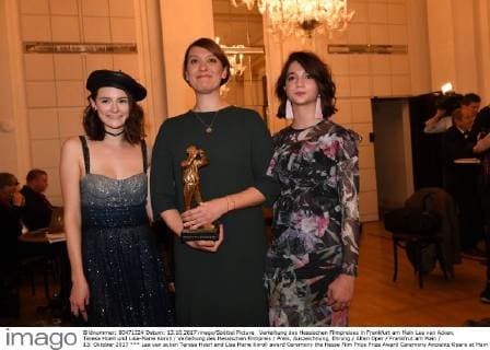 Verleihung des Hessischen Filmpreises in Frankfurt am Main Lea van Acken, Teresa Hoerl und Lisa-Marie Koroll Verleihung des Hessischen Filmpreis Preis, Auszeichnung, Ehrung Alten Oper Frankfrut am Main 13. Oktober 2017
