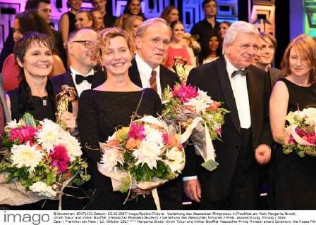 Verleihung des Hessischen Filmpreises in Frankfurt am Main Margarita Broich, Ulrich Tukur und Volker Bouffier (Hessischer Ministerpräsident) Verleihung des Hessischen Filmpreis Preis, Auszeichnung, Ehrung Alten Oper Frankfrut am Main 13. Oktober 2017