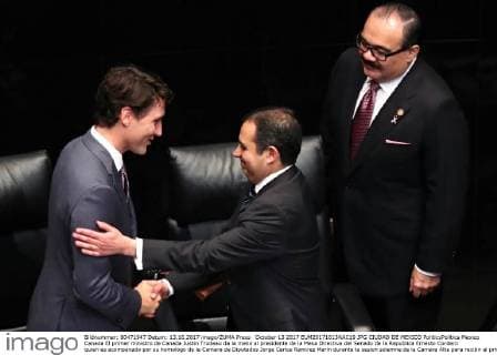 October 13 2017 EUM20171013NAC19 JPG CIUDAD DE MEXICO PoliticsPolitica Mexico Canada El primer ministro de Canada Justin Trudeau da la mano al presidente de la Mesa Directiva del Senado de la Republica Ernesto Cordero quien es acompanado por su homologo de la Camara de Diputados Jorge Carlos Ramirez Marin durante la sesion solemne de la Camara Alta para recibir al primero durante su visita oficial a Mexico Foto Agencia EL UNIVERSALLucia GodinezJMA  - ZUMAu78_ 20171013_zaf_u78_056 Copyright: xElxUniversalx
