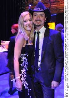 Stefanie Hertel und ihr Ehemann Lanny Isis bei der Aftershowparty zur Verleihung von Die Goldene Henne am 13.10.2017 in Leipzig Die Goldene Henne 2017 Verleihung in Leipzig- Party