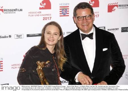 Jasna Fritzi Bauer und Boris Rhein bei der 28. Verleihung des Hessischen Film- und Kinopreises in der Alten Oper. Frankfurt, 13.10.2017