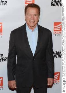 October 14, 2017 - Los Angeles, California, USA - ARNOLD SCHWARZENEGGER arrives on the Red Carpet for the Killing Gunther Los Angeles Premiere at the TLC Chinese Theater. Los Angeles USA - ZUMAb173 20171014_zap_b173_057 Copyright: xBillyxBennightx