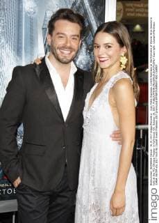 Juan Pablo Espinosa, Julieth Restrepo at the Premiere of Warner Bros Geostorm held at the TCL Chinese Theater in Hollywood, CA, October 16, 2017.  Copyright: xJosephxMartinezx 33454_067JM
