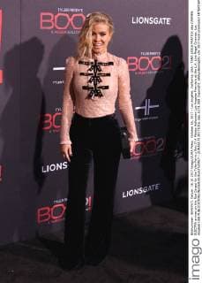 October 16, 2017 - Los Angeles, California, USA - TARA LEIGH PARTICK aka CARMEN ELECTRA arrives on the Red Carpet for the Tyler Perry s Boo 2! A Madea Halloween Los Angeles Premiere at the L.A. Live Regal Cinemas. Los Angeles USA - ZUMAb173 20171016_zap_b173_068 Copyright: xBillyxBennightx