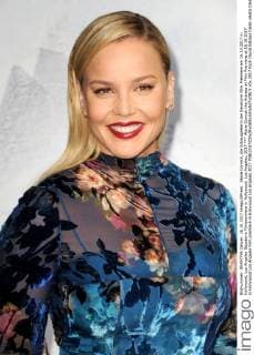 Abbie Cornish, die Schauspielerin bei Geostorm Film Premiere am 16.10.2017 in Hollywood, Los Angeles Geostorm Filmpremiere in Hollywood, Los Angeles, 2017
