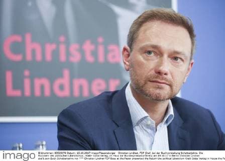 Christian Lindner, FDP Chef, bei der Buchvorstellung Schattenjahre. Die Rückkehr des politischen Liberalismus , Klett- Cotta Verlag, im Haus der Bundespressekonferenz am 19.10.17 in Berlin Christian Lindner stellt sein Buch Schattenjahre vor