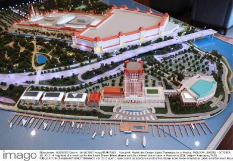 Russland: Modell des Dream Island Themenparks in Moskau MOSCOW, RUSSIA - OCTOBER 19, 2017: A fragment of a mock-up for the future Dream Island theme park for children due to open in Moscow in 2018. Artyom Korotayev TASS  TS0656CD