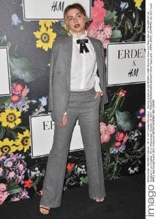 Ana De Armas at the ERDEM x H&M Runway Show and Party held at The Ebell of Los Angeles in Los Angeles, CA on Wednesday, October 18, 2017.  Copyright: xPRPPx 33455_010PRPP01