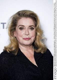 Catherine Deneuve CELEBRITES Avant Premiere de Tout Nous Separe Paris 19 10 2017 JBAutissier Panoramic 