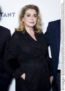 Catherine Deneuve CELEBRITES Avant Premiere de Tout Nous Separe Paris 19 10 2017 JBAutissier Panoramic 