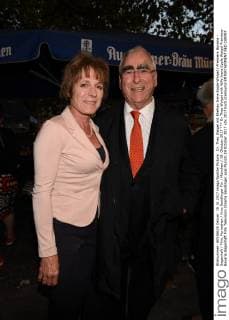 Dr. Theo Waigel mit Ehefrau Irene Epple-Waigel Premiere Bavaria - Sagenhaft Film, Fernsehen Kino Sendlinger Tor München 19. Oktober 2017