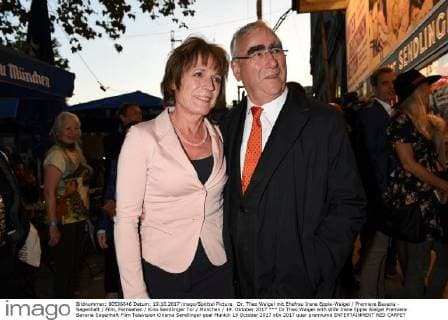 Dr. Theo Waigel mit Ehefrau Irene Epple-Waigel Premiere Bavaria - Sagenhaft Film, Fernsehen Kino Sendlinger Tor München 19. Oktober 2017