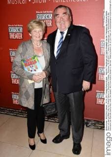 Heinrich Traublinger mit Gattin Elisabeth bei der Premiere des Musicals Santa Maria mit den größten Hits von Roland Kaiser im Deutschen Theater. München, 19.10.2017