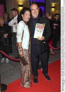 Otto Retzer mit Gattin Shirley bei der Premiere des Musicals Santa Maria mit den größten Hits von Roland Kaiser im Deutschen Theater. München, 19.10.2017