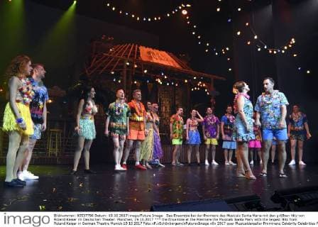 Das Ensemble bei der Premiere des Musicals Santa Maria mit den größten Hits von Roland Kaiser im Deutschen Theater. München, 19.10.2017