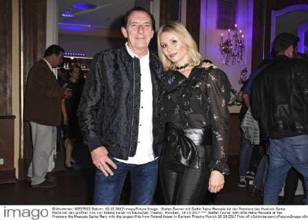 Stefan Zauner mit Gattin Petra Manuela bei der Premiere des Musicals Santa Maria mit den größten Hits von Roland Kaiser im Deutschen Theater. München, 19.10.2017