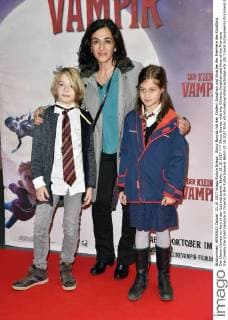 Ilknur Boyraz mit den Kindern Jonathan und Nina bei der Premiere des Kinofilms Der kleine Vampir im Kino in der Kulturbrauerei. Berlin, 21.10.2017