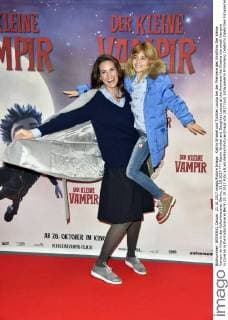 Katrin Wrobel und Tochter Louisa bei der Premiere des Kinofilms Der kleine Vampir im Kino in der Kulturbrauerei. Berlin, 21.10.2017