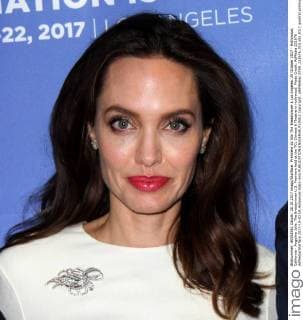 Premiere du film The Breadwinner à Los Angeles. 20 October 2017 - Hollywood, California - Angelina Jolie. The Breadwinner U.S. Premiere held at the TCL Chinese 6 Theatre in Hollywood. Photo Credit: AdMedia 221676 AdMedia Starface 2017-10-20 CA Hollywood Etats-Unis  Copyright: xAdMediax STAR_221676_015