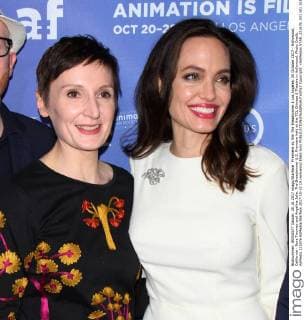 Premiere du film The Breadwinner à Los Angeles. 20 October 2017 - Hollywood, California - Nora Twomey and Angelina Jolie. The Breadwinner U.S. Premiere held at the TCL Chinese 6 Theatre in Hollywood. Photo Credit: AdMedia 221676 AdMedia Starface 2017-10-20 CA Hollywood Etats-Unis  Copyright: xAdMediax STAR_221676_031
