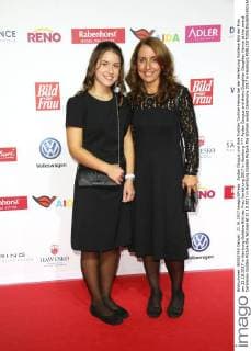 Aydan Özoguz und ihre Tochter Tochter Hanna bei der Verleihung Goldene Bild der Frau am 21.10.2017 in Hamburg Goldene Bild der Frau Verleihung 2017 in Hamburg