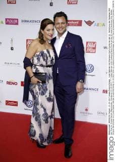 Julia Dahmen mit Ehemann Carlo Fiorito bei der 11. Verleihung der Goldenen Bild der Frau im Cruise Center Steinwerder. Hamburg, 21.10.2017