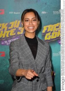 Gizem Emre bei der Weltpremiere von Fack Ju Göhte 3 , Freude, freundlich, fröhlich, strahlend, optimistisch Muenchen, Deutschland, 22.10.2017, Kino, Weltpremiere, Fack Ju Göhte 3,