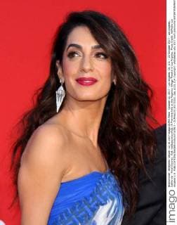 October 22, 2017 - Los Angeles, CA, U.S. - 22 October 2017 - Los Angeles, California - Amal Clooney. Ã¢â‚¬oeSuburbiconÃ¢â‚¬Â Premiere held at the Regency Village Theatre in Los Angeles. Photo Credit: AdMedia Los Angeles U.S. - ZUMAa123 20171022_zaa_a123_014 Copyright: xAdmediax