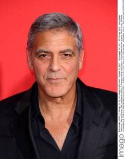 October 22, 2017 - Los Angeles, CA, U.S. - 22 October 2017 - Los Angeles, California - George Clooney. Ã¢â‚¬oeSuburbiconÃ¢â‚¬Â Premiere held at the Regency Village Theatre in Los Angeles. Photo Credit: AdMedia Los Angeles U.S. - ZUMAa123 20171022_zaa_a123_025 Copyright: xAdmediax
