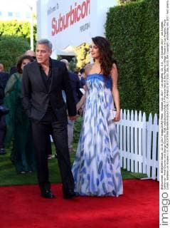 October 22, 2017 - Los Angeles, CA, U.S. - 22 October 2017 - Los Angeles, California - Amal Clooney and George Clooney. Ã¢â‚¬oeSuburbiconÃ¢â‚¬Â Premiere held at the Regency Village Theatre in Los Angeles. Photo Credit: AdMedia Los Angeles U.S. - ZUMAa123 20171022_zaa_a123_084 Copyright: xAdmediax
