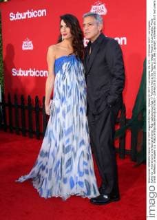 October 22, 2017 - Los Angeles, CA, U.S. - 22 October 2017 - Los Angeles, California - Amal Clooney and George Clooney. Ã¢â‚¬oeSuburbiconÃ¢â‚¬Â Premiere held at the Regency Village Theatre in Los Angeles. Photo Credit: AdMedia Los Angeles U.S. - ZUMAa123 20171022_zaa_a123_086 Copyright: xAdmediax