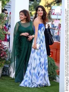 October 22, 2017 - Los Angeles, CA, U.S. - 22 October 2017 - Los Angeles, California - Amal Clooney with mother Baria Alamuddin. Ã¢â‚¬oeSuburbiconÃ¢â‚¬Â Premiere held at the Regency Village Theatre in Los Angeles. Photo Credit: AdMedia Los Angeles U.S. - ZUMAa123 20171022_zaa_a123_092 Copyright: xAdmediax