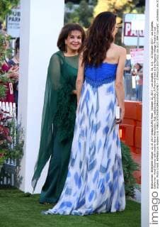 October 22, 2017 - Los Angeles, CA, U.S. - 22 October 2017 - Los Angeles, California - Amal Clooney with mother Baria Alamuddin. Ã¢â‚¬oeSuburbiconÃ¢â‚¬Â Premiere held at the Regency Village Theatre in Los Angeles. Photo Credit: AdMedia Los Angeles U.S. - ZUMAa123 20171022_zaa_a123_094 Copyright: xAdmediax