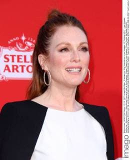Premiere du film Suburbicon a Los Angeles. 22 October 2017 - Los Angeles, California - Julianne Moore. Suburbicon Premiere held at the Regency Village Theatre in Los Angeles. Photo Credit: AdMedia 221694 AdMedia Starface 2017-10-22 CA Los Angeles Etats-Unis  Copyright: xAdMediax STAR_221694_049