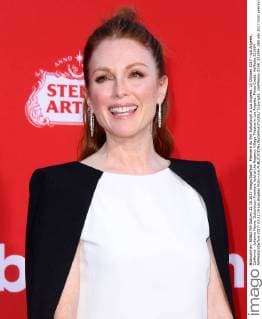 Premiere du film Suburbicon a Los Angeles. 22 October 2017 - Los Angeles, California - Julianne Moore. Suburbicon Premiere held at the Regency Village Theatre in Los Angeles. Photo Credit: AdMedia 221694 AdMedia Starface 2017-10-22 CA Los Angeles Etats-Unis  Copyright: xAdMediax STAR_221694_050