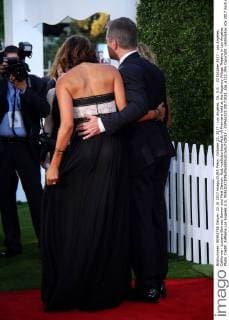 October 22, 2017 - Los Angeles, CA, U.S. - 22 October 2017 - Los Angeles, California - Luciana Barroso Damon and Matt Damon. Ã¢â‚¬oeSuburbiconÃ¢â‚¬Â Premiere held at the Regency Village Theatre in Los Angeles. Photo Credit: AdMedia Los Angeles U.S. - ZUMAa123 20171022_zaa_a123_345 Copyright: xAdmediax