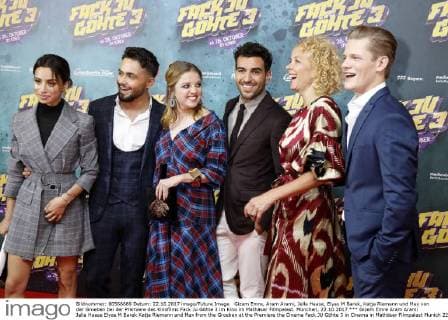 Gizem Emre, Aram Arami, Jella Haase, Elyas M Barek, Katja Riemann und Max von der Groeben bei der Premiere des Kinofilms Fack Ju Göhte 3 im Kino im Mathäser Filmpalast. München, 22.10.2017