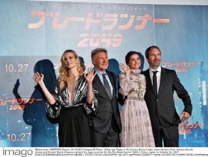Bilder des Tages (L-R) Actress Sylvia Hoeks, actor Harrison Ford, actress Ana de Armas and director Denis Villeneuve attend the Japan premier for the film Blade Runner 2049 in Tokyo, Japan on October 24, 2017.  TKP2017102431 KEIZOxMORI