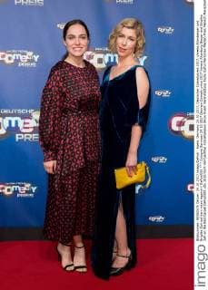 Koeln, Germany 24.10.2017, Deutscher Comedypreis 2017, Verena Altenberger und Brigitte Zeh auf dem roten teppich ( DeFodi001