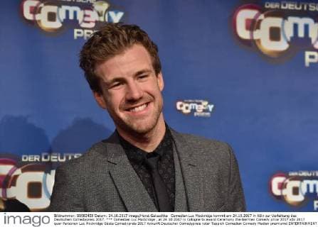 Comedian Luc Mockridge kommt am 24.10.2017 in Köln zur Verleihung des Deutschen Comedypreis 2017.