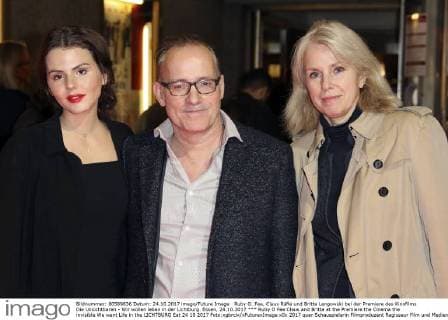 Ruby O. Fee, Claus Räfle und Britta Lengowski bei der Premiere des Kinofilms Die Unsichtbaren - Wir wollen leben in der Lichtburg. Essen, 24.10.2017